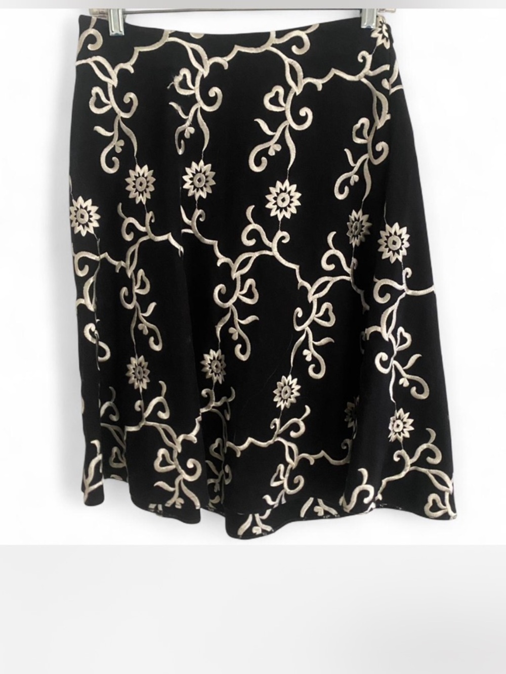 VINTAGE Y2K BETSEY JOHNSON BLACK WHITE FLORAL EMBROIDERY A LINE SKIRT MEDIUM